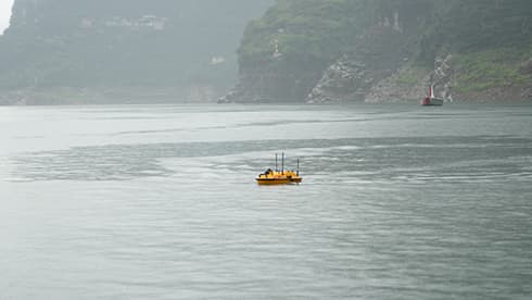 Drone de surface pour levés bathymétriques
